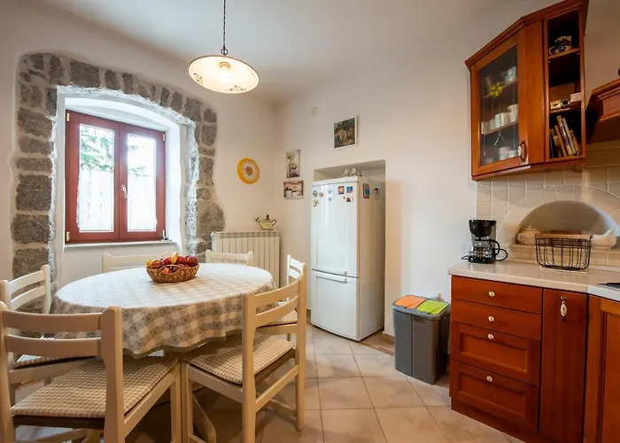 Mima, Kuca Za Odmor Jurdani