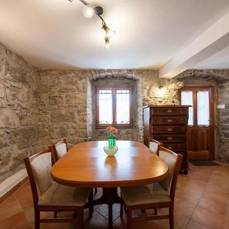 Mima, Kuca Za Odmor * Jurdani