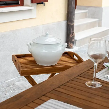 Mima, Kuca Za Odmor *