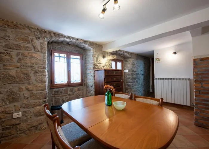 Mima, Kuca Za Odmor Jurdani